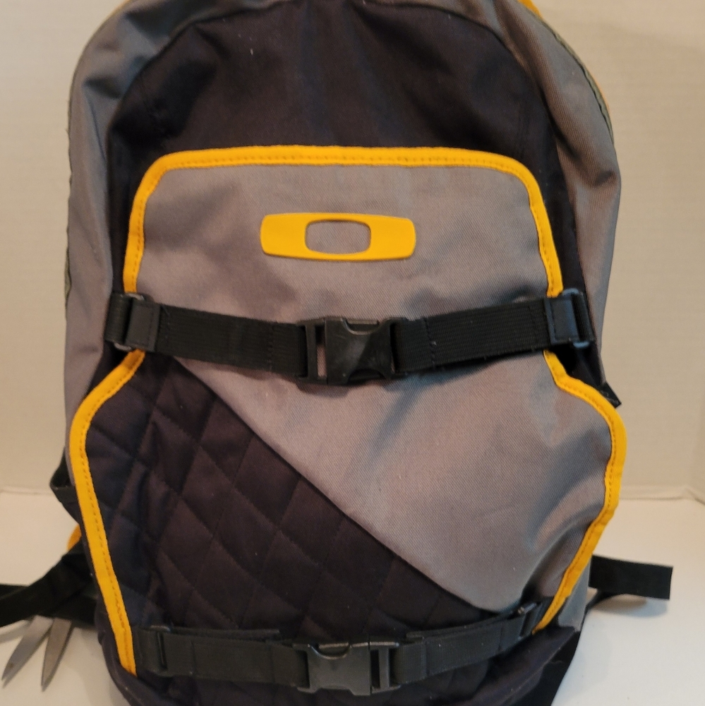 Oakley  Backpack - Picture 3 of 14